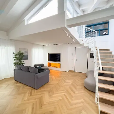Apartment Tarabochia 8 Tirabora Short Rent *