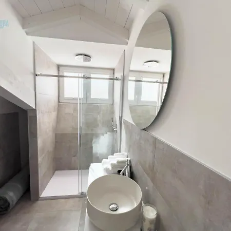 Tarabochia 8 Tirabora Short Rent Apartment