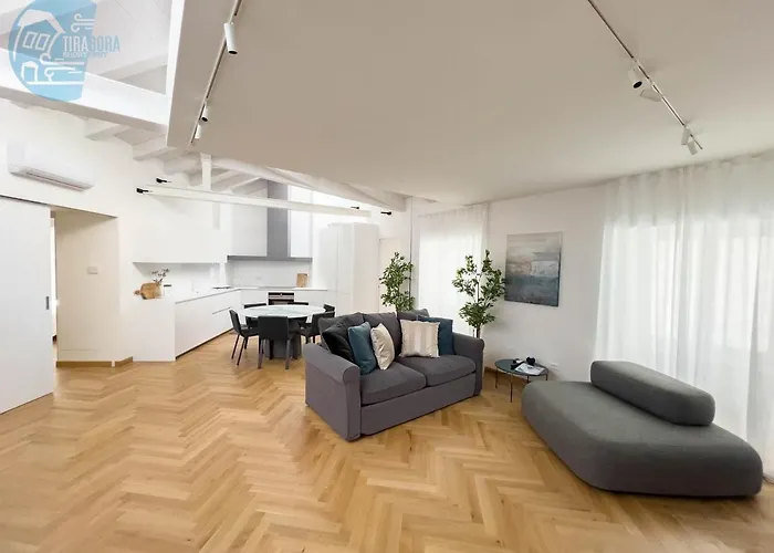 Tarabochia 8 Tirabora Short Rent *